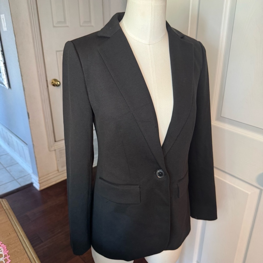 LOFT Classic Black Blazer one button deep v-neckline size 0 petite